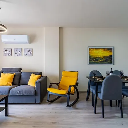 Vox 2-bedroom In Apartamento Larnaca