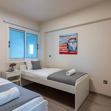 Vox 2-bedroom In * 라르나카